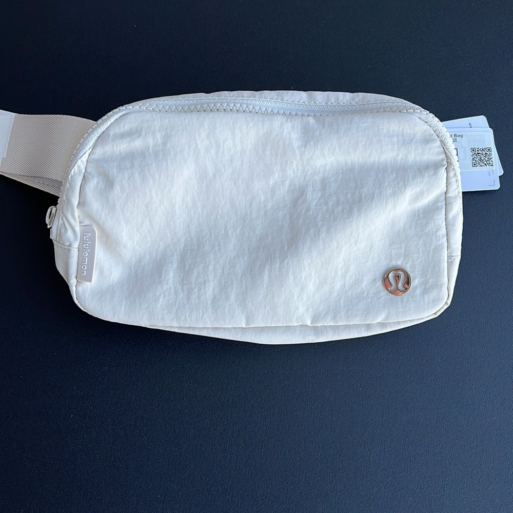 NWT Lululemon Belt Bag